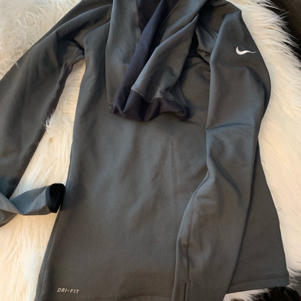 Nike drifit long sleeve